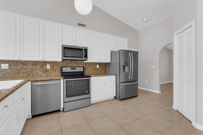 Building Photo - 10635 NW 54th St