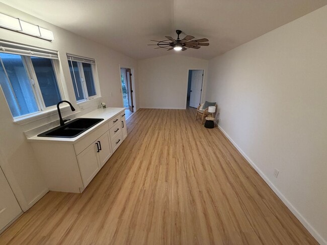 Building Photo - Oceanview Estates Ohana