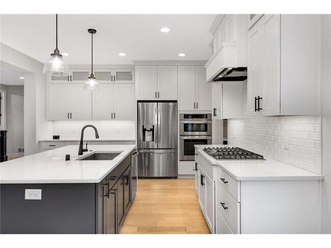 Building Photo - 7252 61st St S