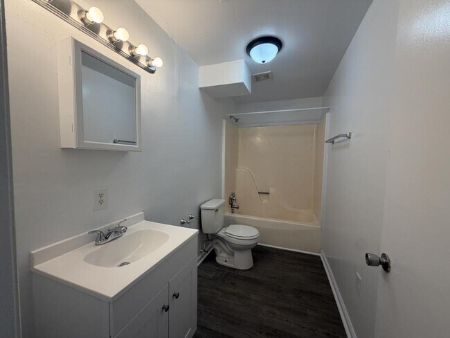 Building Photo - 150 Nature's Own Rd