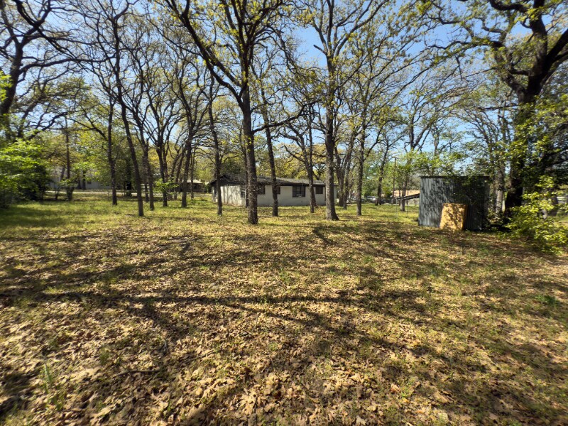 Building Photo - 920 Red Bud Dr