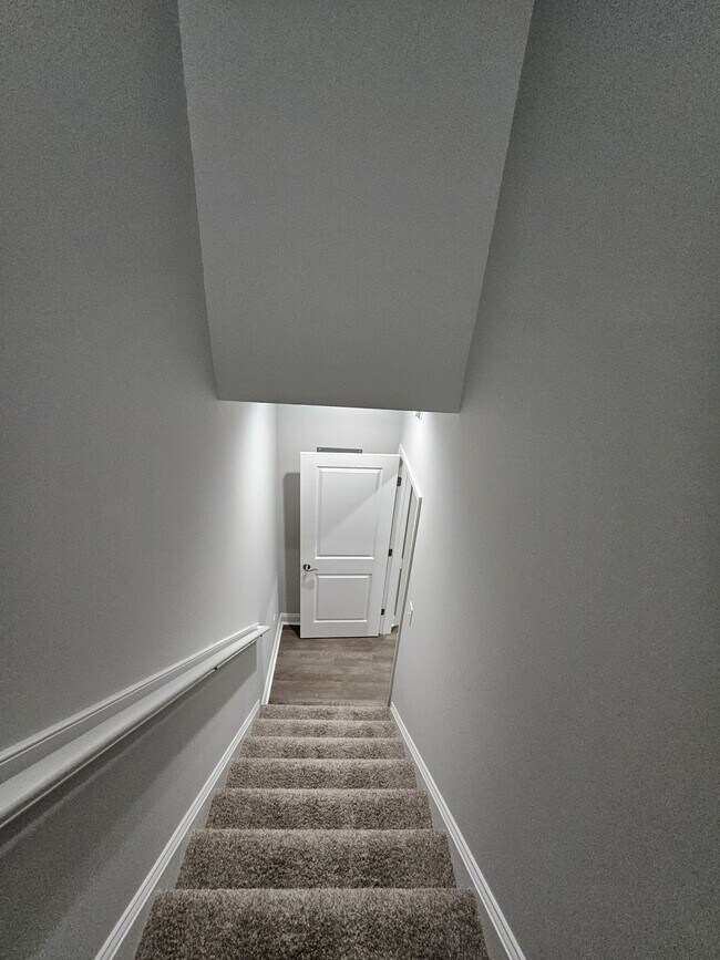 Building Photo - 104 Pioneer Trails Dr