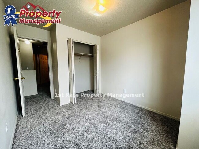 Building Photo - 16025 N 19th St