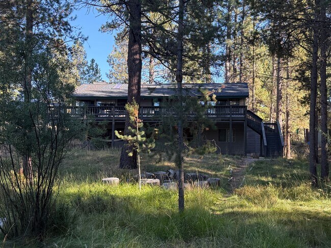 Building Photo - Furnished Riverfront Cabin on the Spring River – 4 Bedrooms, 3 Bathrooms 2,300 sq. ft. | Fully Fu...