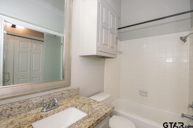 Building Photo - 5809 Hollytree-