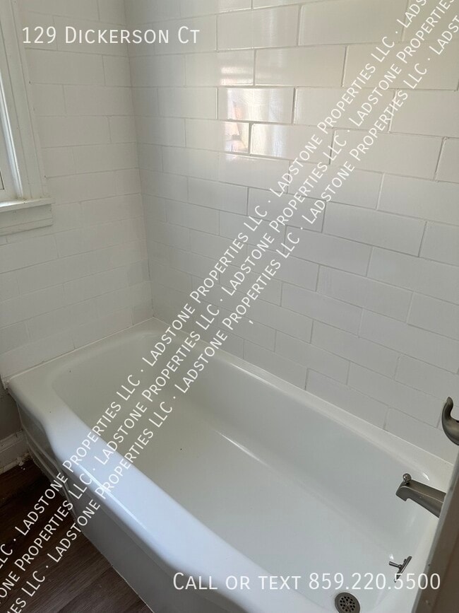 Building Photo - 129 Dickerson Ct