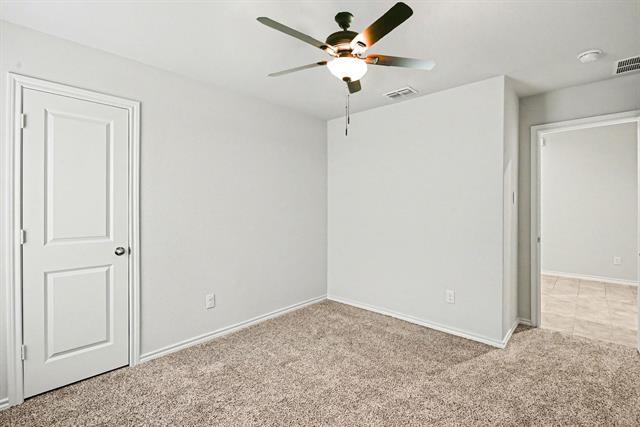 Building Photo - 513 Bronze Cir W