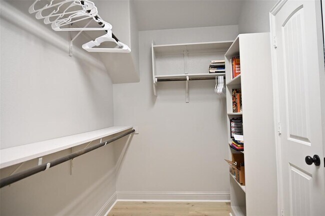 Building Photo - 504 Mistflower Springs Dr