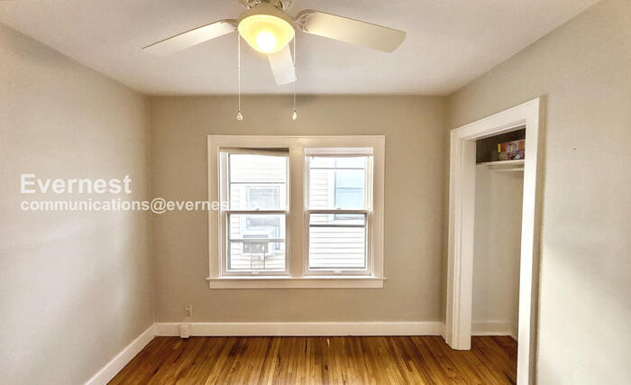 Building Photo - 466 E Oakland Ave