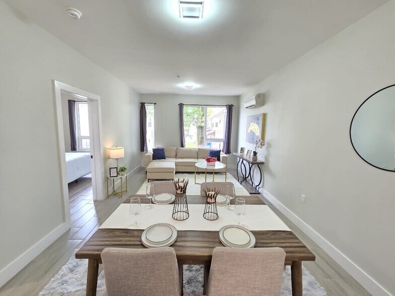 Building Photo - 130 Ellis Ave