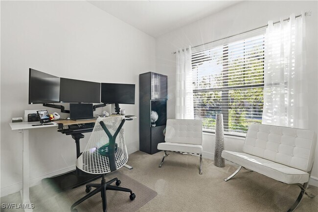 Building Photo - 4573 Tamarind Way