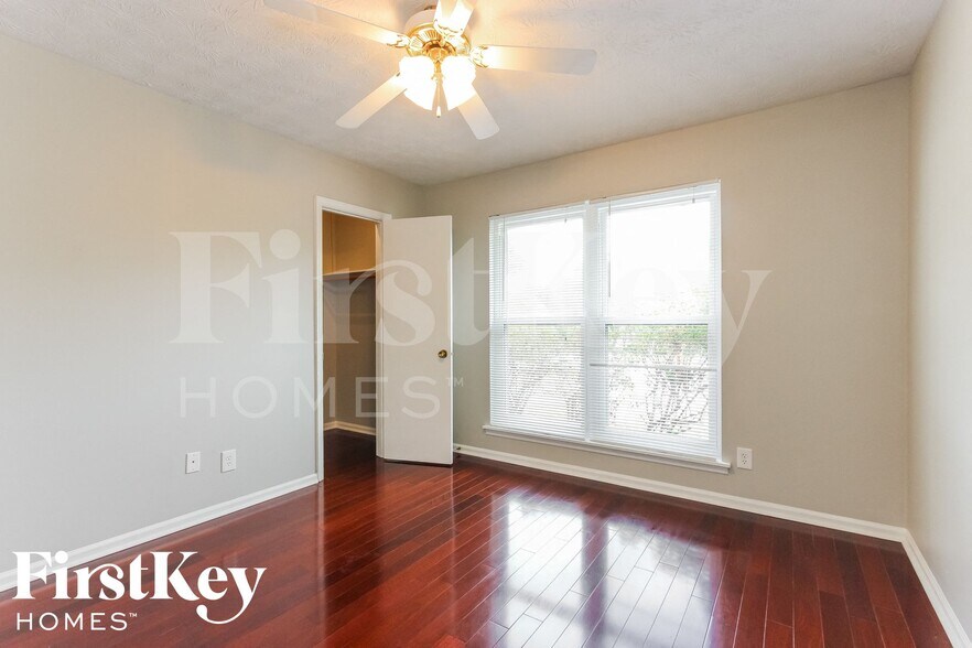 Building Photo - 2847 Haddon Dr