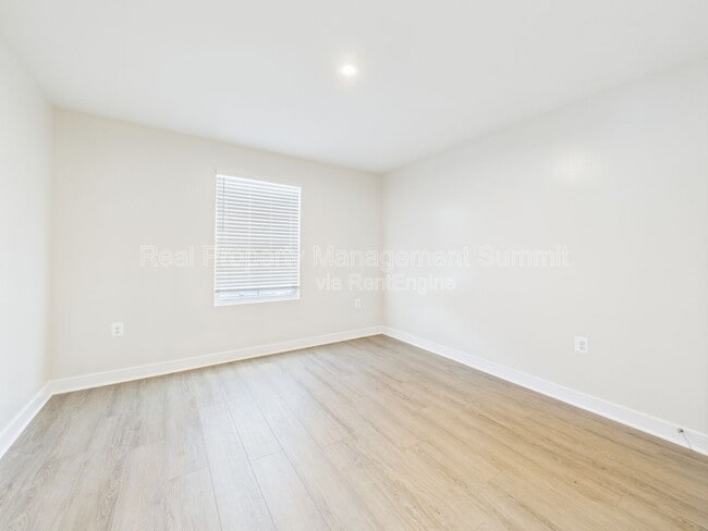 Building Photo - 4711 Hardwell St