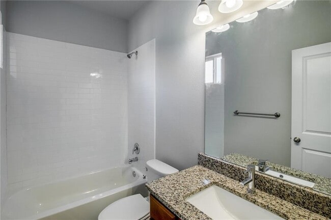 Building Photo - 906 Quartz Ct