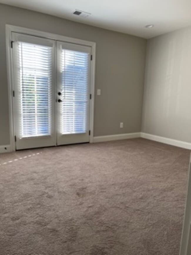 Building Photo - Generals Run Townhome   Coming Soon!