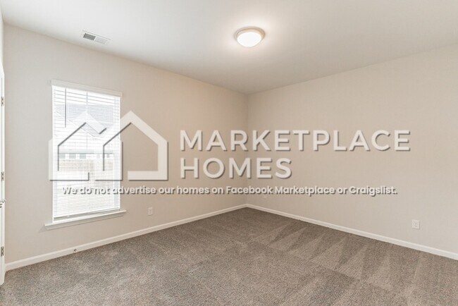 Building Photo - 213 Sessile Oak Dr