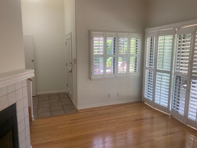 Building Photo - 27 Lafayette Ct