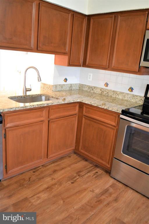 Building Photo - 8349 Windfall Rd