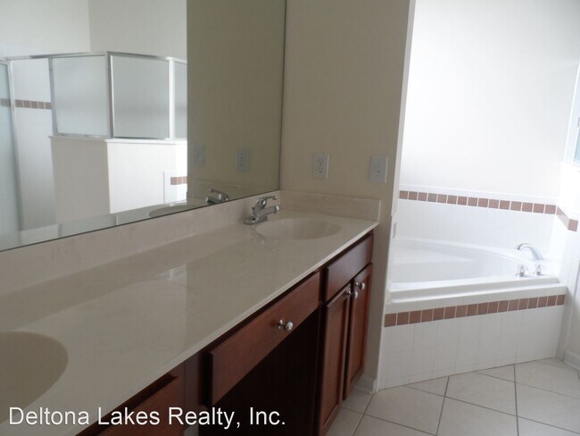 Building Photo - 3 br, 2 bath House - 234 W Tarrington Dr