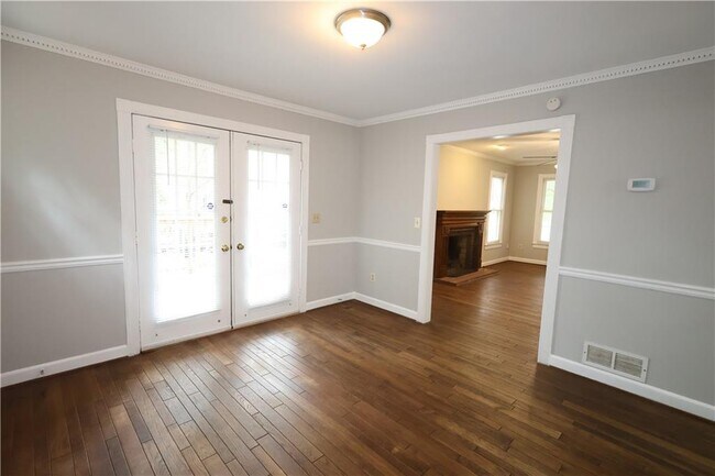Building Photo - 1359 Oakengate Dr