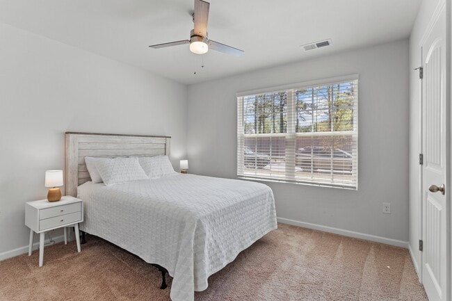 Building Photo - 680 Aurora Pl