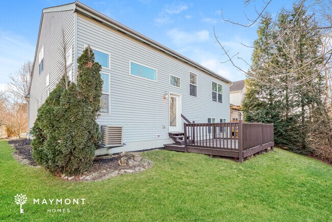 Building Photo - 1497 Westbrook Dr