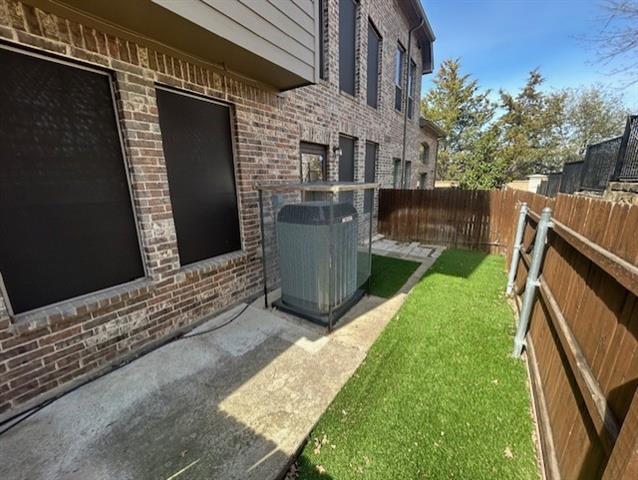 Building Photo - 2244 Salado Dr