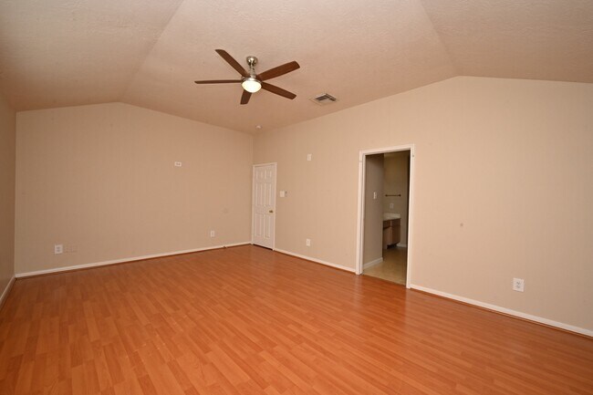 Building Photo - 7006 Biton Dr