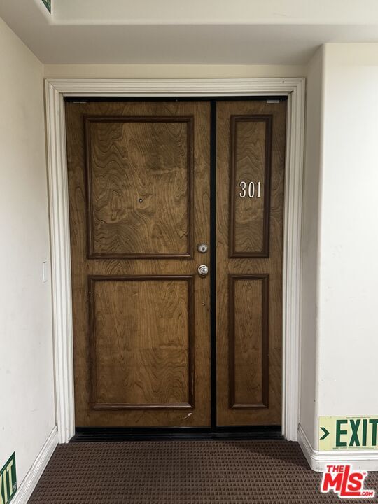 Building Photo - 3855 Ingraham St