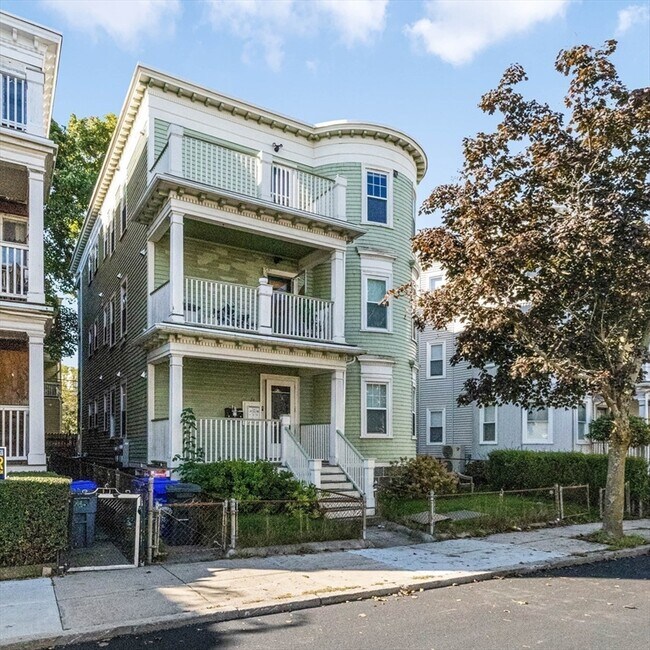 Building Photo - 24 Howes St