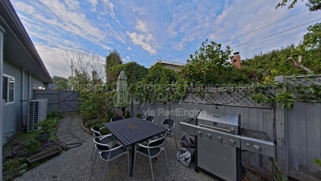 Building Photo - 5339 Berkeley Rd