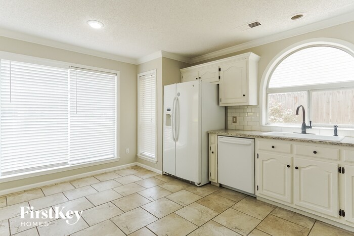 Building Photo - 1541 Timber Dr