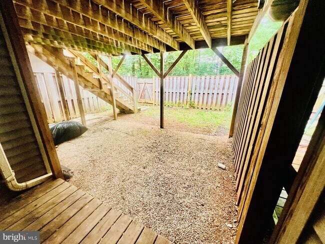 Building Photo - 4704 S Park Ct