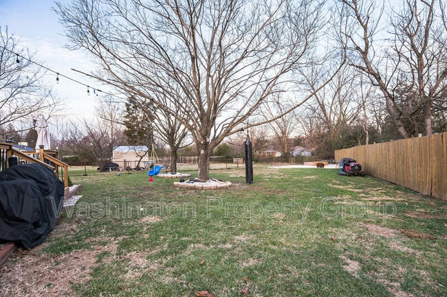 Building Photo - 3402 Little Hunting Creek Dr