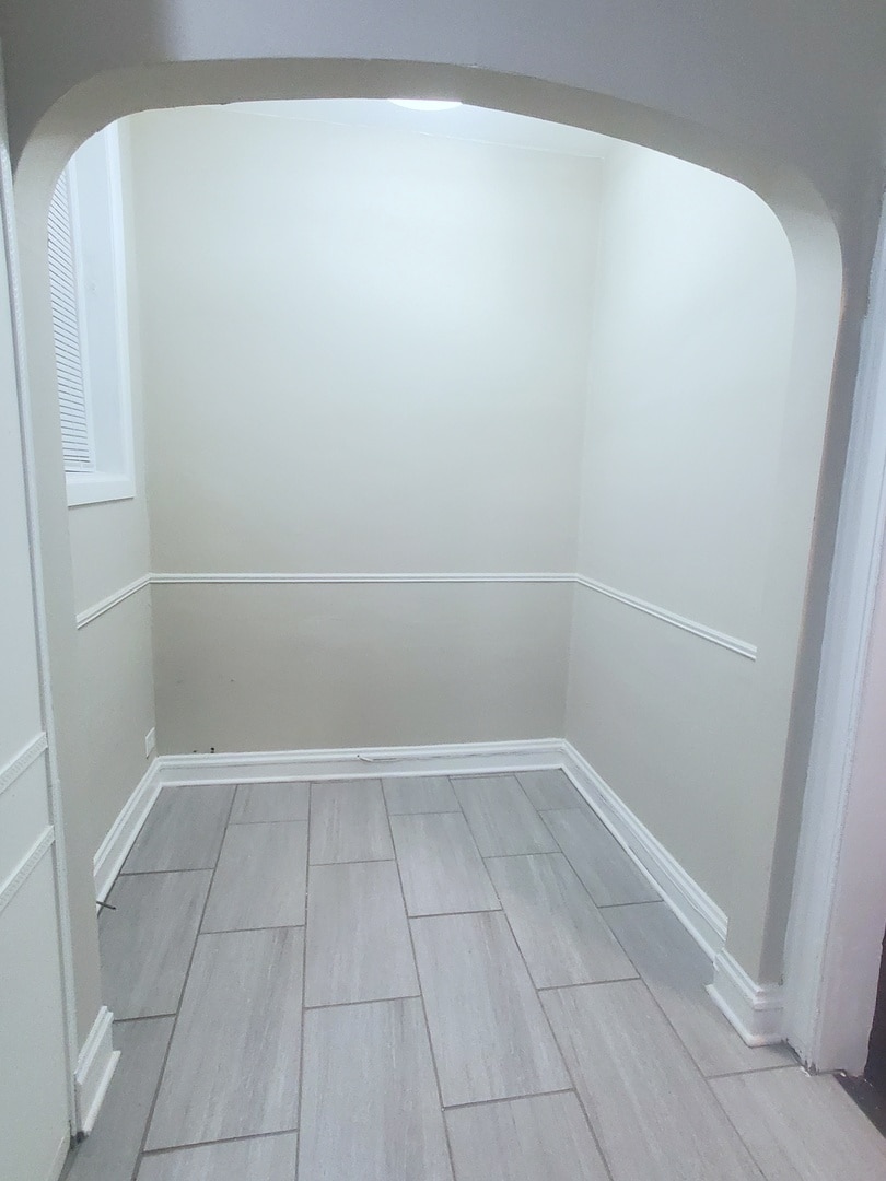 Building Photo - 8028 S Phillips Ave