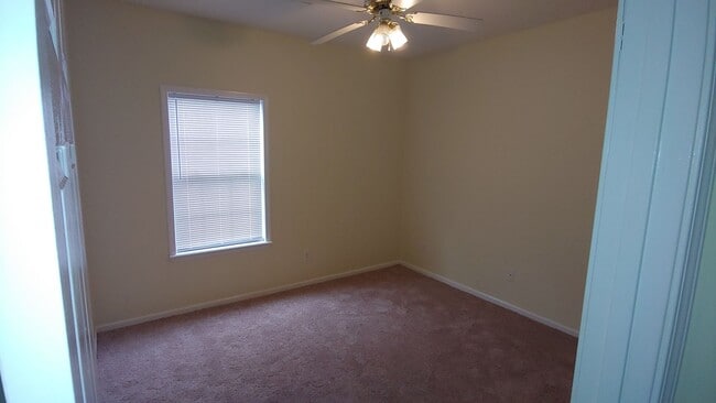 Building Photo - Nice 3 bedroom 2 bath home in Tuscaloosa