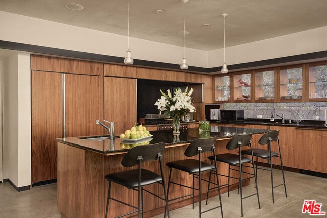 Building Photo - 2496 Mandeville Canyon Rd