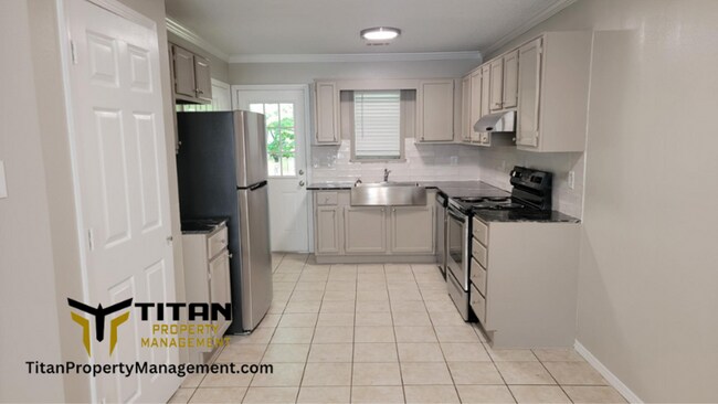 Building Photo - 2 bed/2 bath Apartment