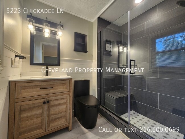 Building Photo - 5223 Chickadee Ln