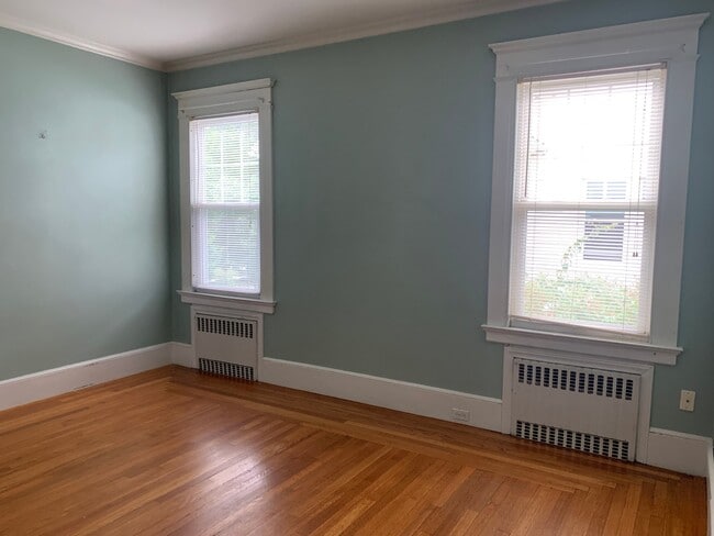 Building Photo - 847 Edgewood Ave