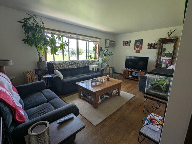 Building Photo - 298 Prairie View St