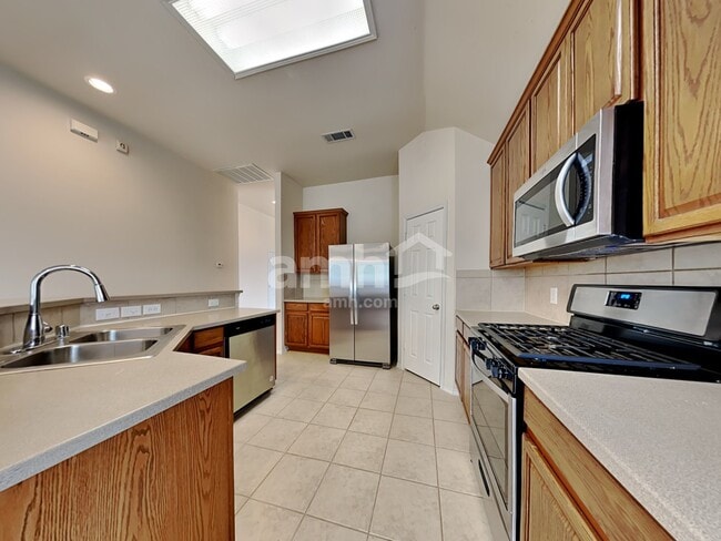 Building Photo - 1356 Napa Dr