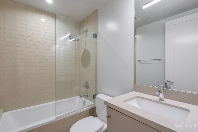 Building Photo - 1280 Hampshire St