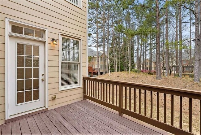 Building Photo - 610 Vinings Estates Dr SE