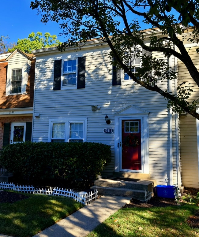 Building Photo - 17411 Pipers Way