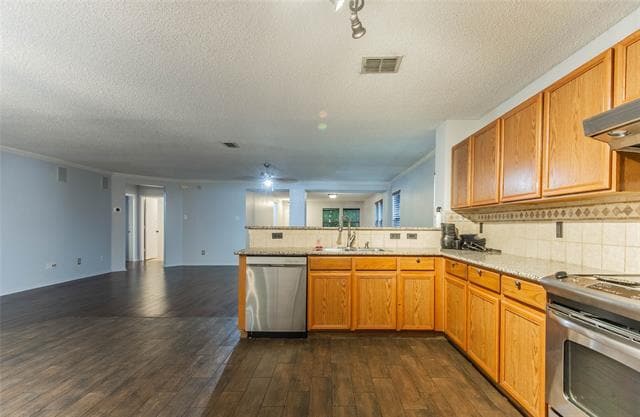 Building Photo - 13808 Canyon Ranch Rd