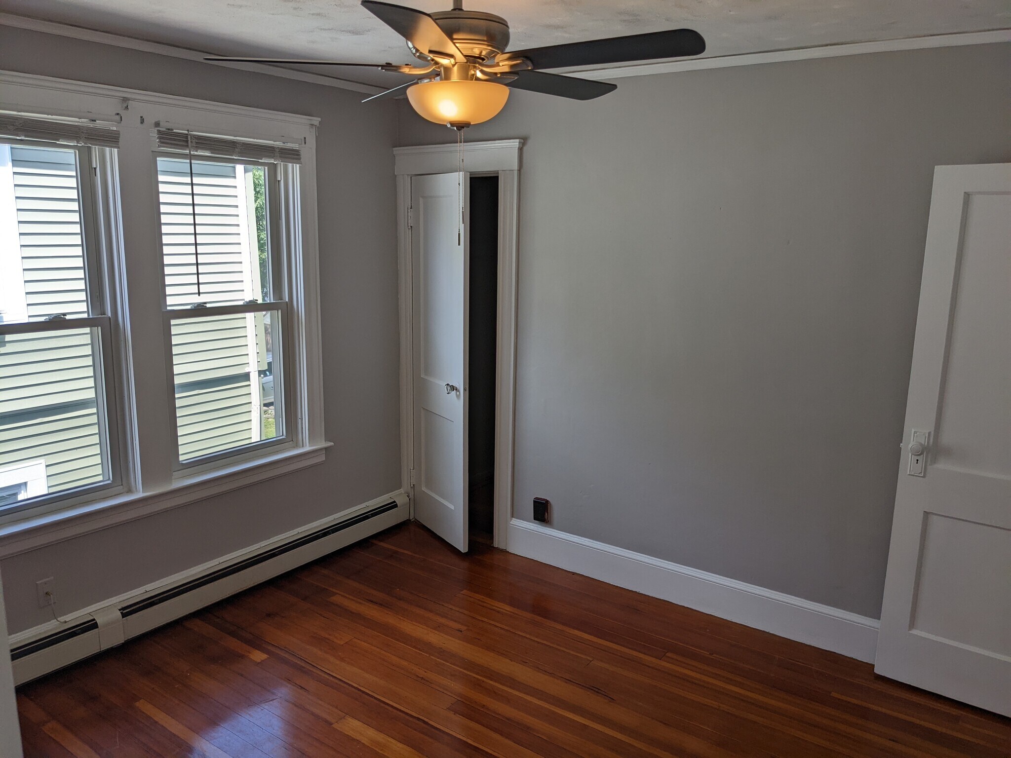 Building Photo - 39 Pinehurst Ave