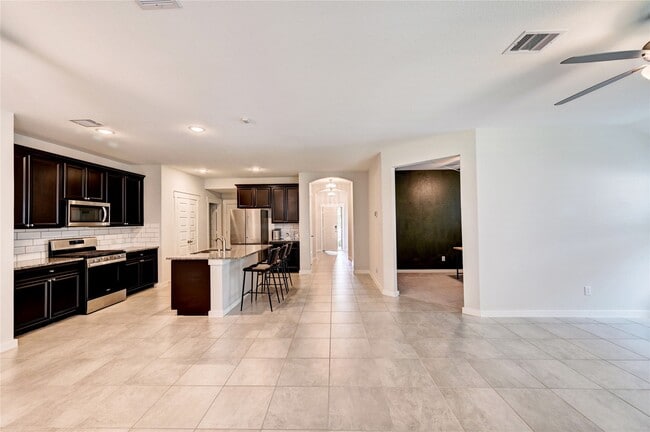 Building Photo - 31702 Casa Linda Dr