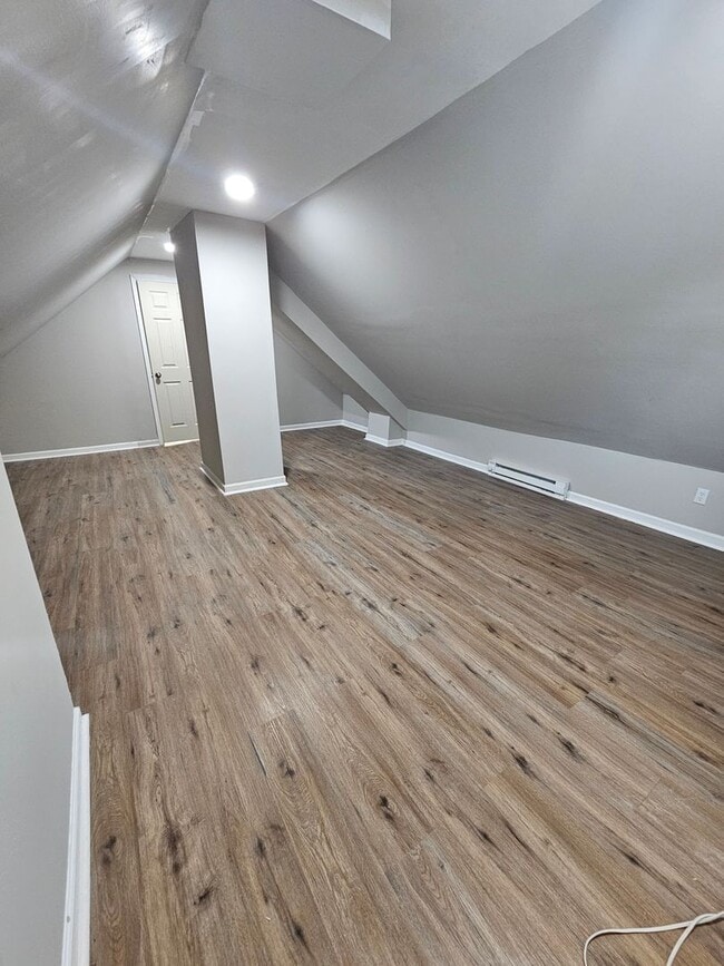 Building Photo - 4908 Eichorn Ave