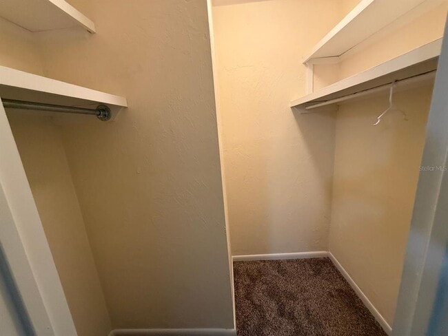 Building Photo - 1100 SW 20 Pl